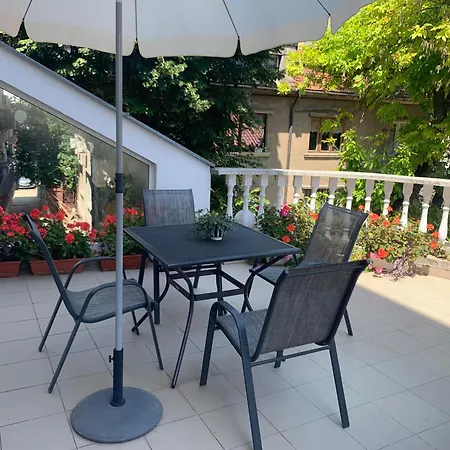 Florence Apartment *